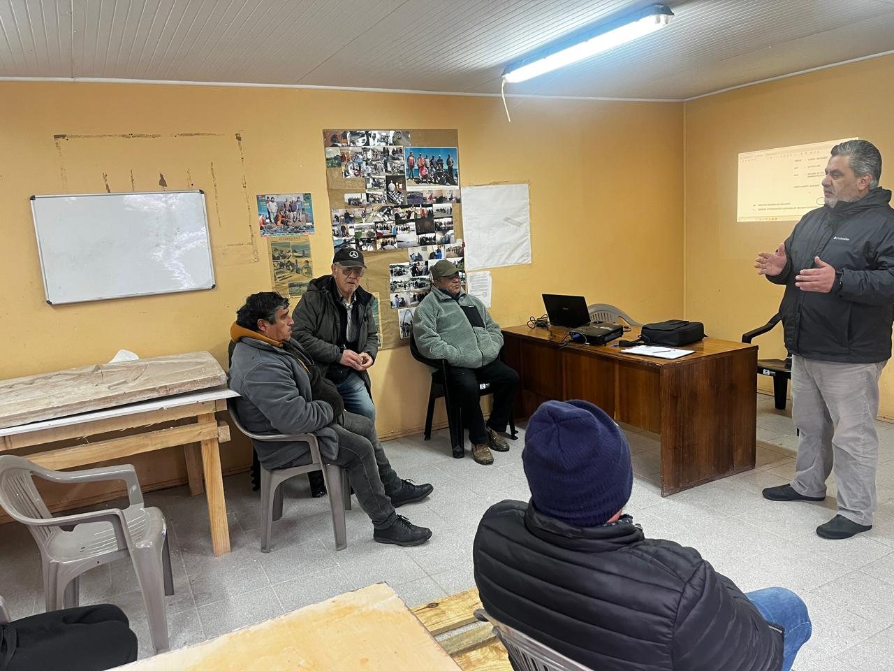 Participantes en una sesión de coordinación del proyecto.